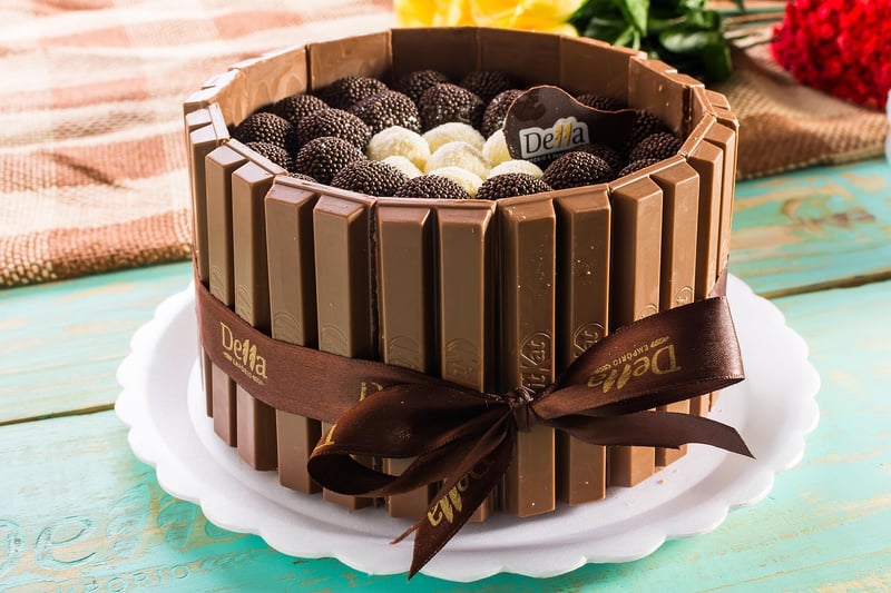 Decadent Cakes and Pastries